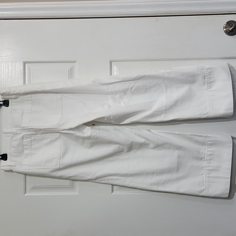 FRAME the 70s patch pocket crop in white Size 24 - Picture 8 of 9